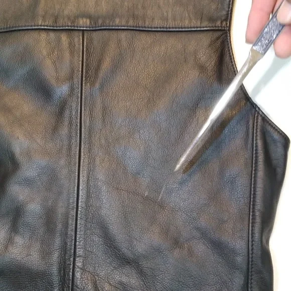 Harley Davidson Women's Leather Vest - Picture 12 of 12